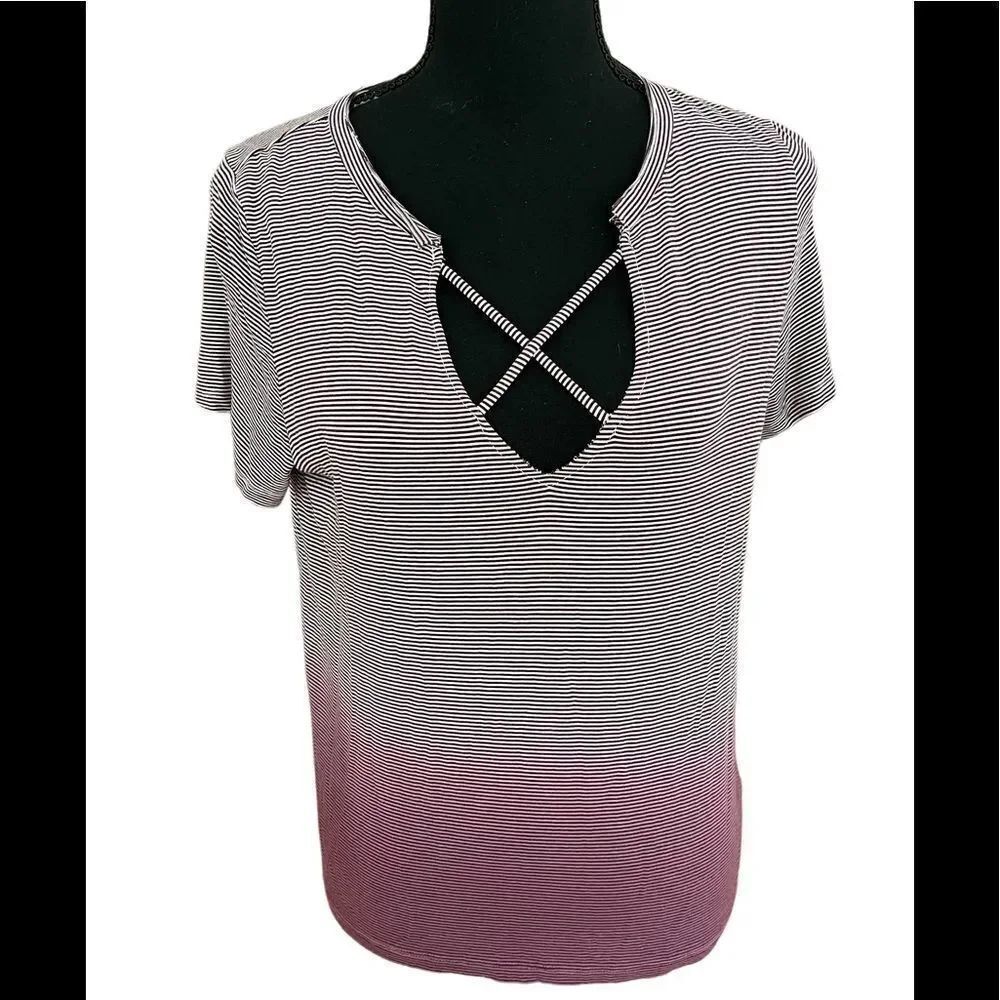 American Eagle Outfitters criss cross neckline ombré tee, size S